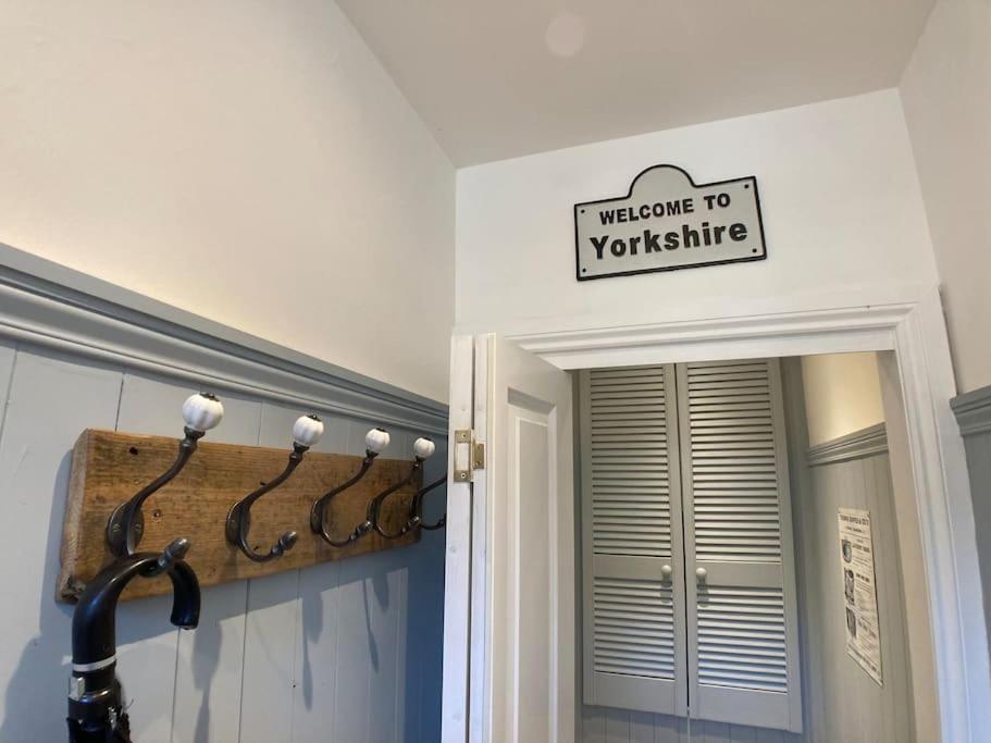 Cosy 2 Bedroom Cottage In Scarborough'S Old Town 외부 사진