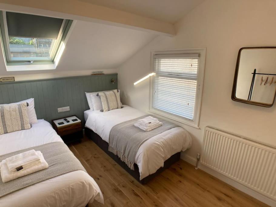 Cosy 2 Bedroom Cottage In Scarborough'S Old Town 외부 사진