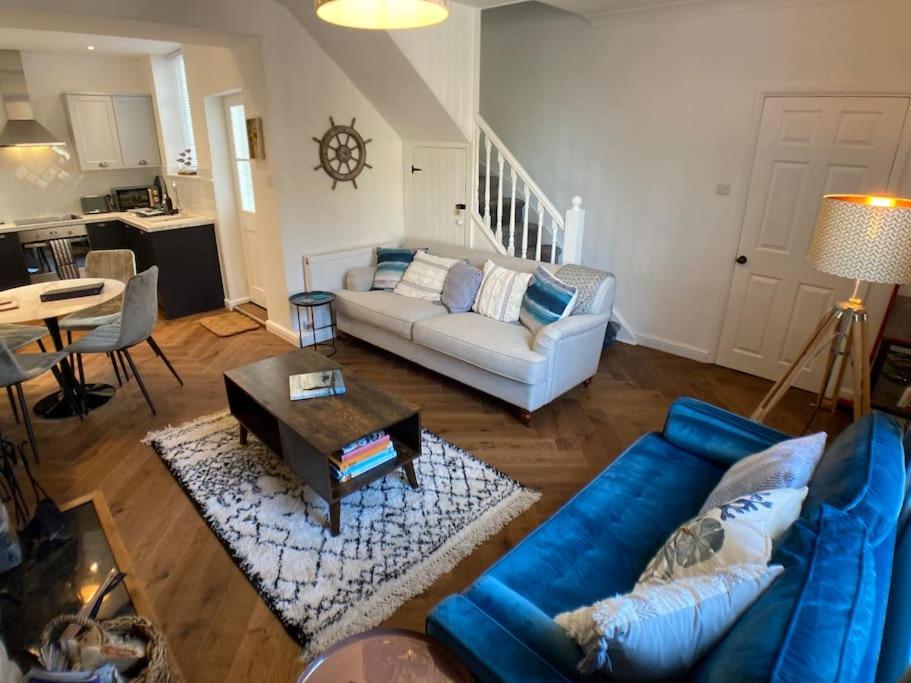 Cosy 2 Bedroom Cottage In Scarborough'S Old Town 외부 사진