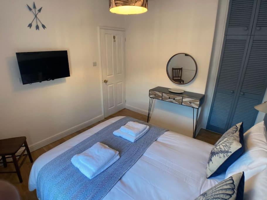 Cosy 2 Bedroom Cottage In Scarborough'S Old Town 외부 사진